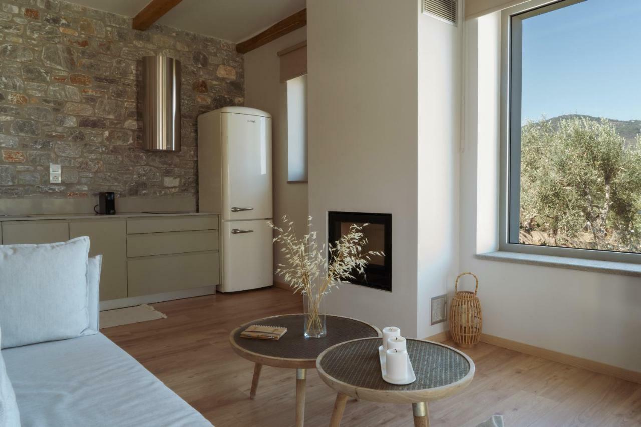 Mytilíni Elies Residences Luxury Apartments מראה חיצוני תמונה